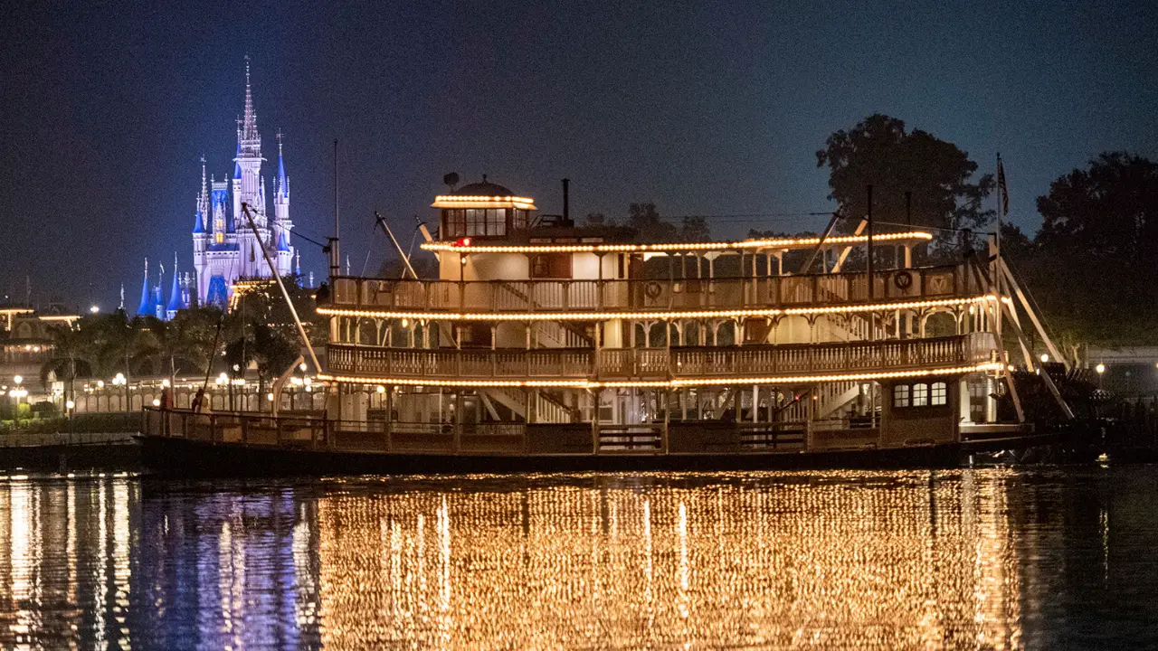 The Liberty Belle Takes Repositioning Cruise Through Seven Seas Lagoon to Return to Rivers of America