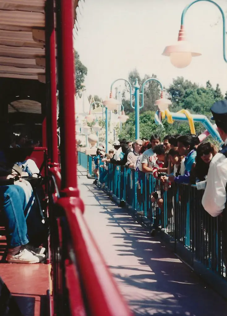 the-disney-afternoon-live-thirty-years-ago-at-disneyland