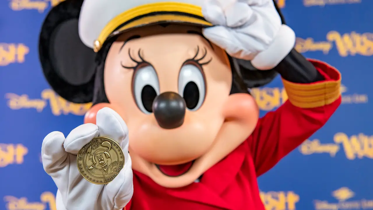 Captain Minnie Mouse to Be Featured on Bow of Disney Wish