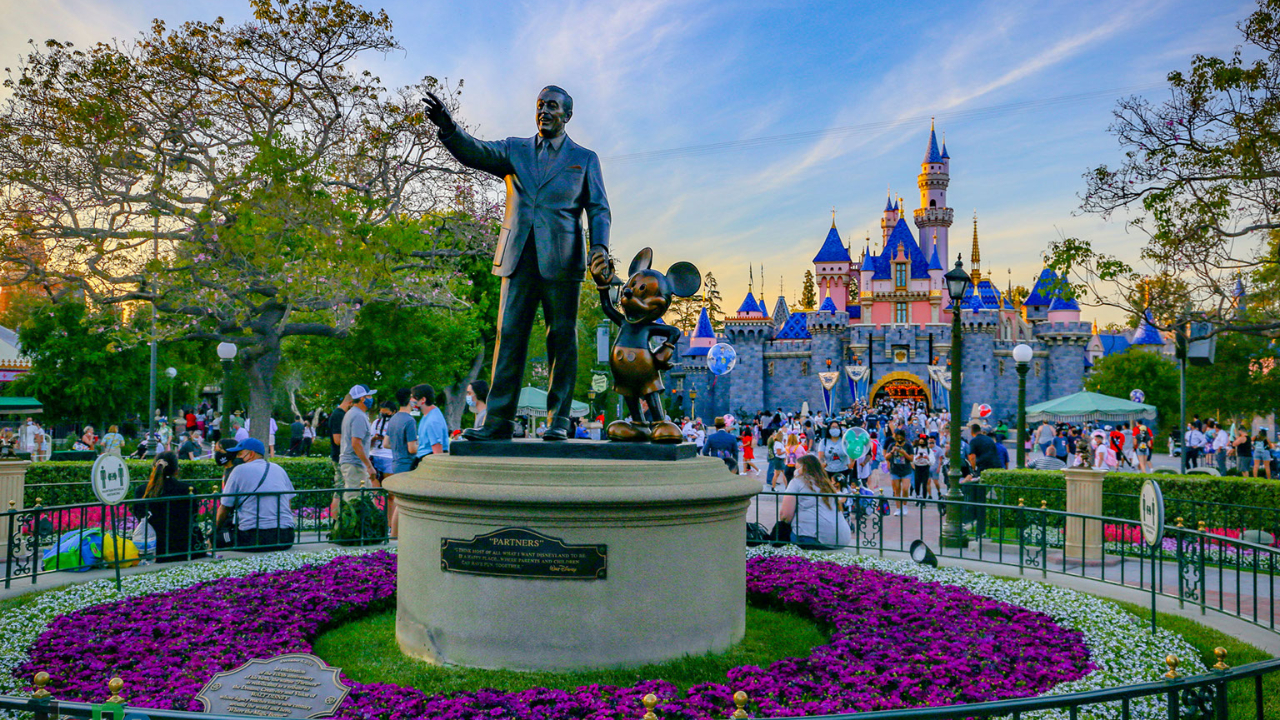 A Look Through the Lens: Photos of the Opening Day of Disneyland
