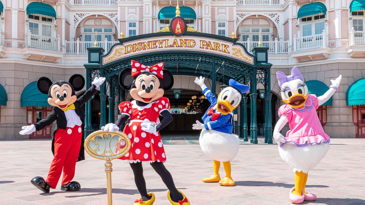 Disneyland Paris Reopens its Doors!