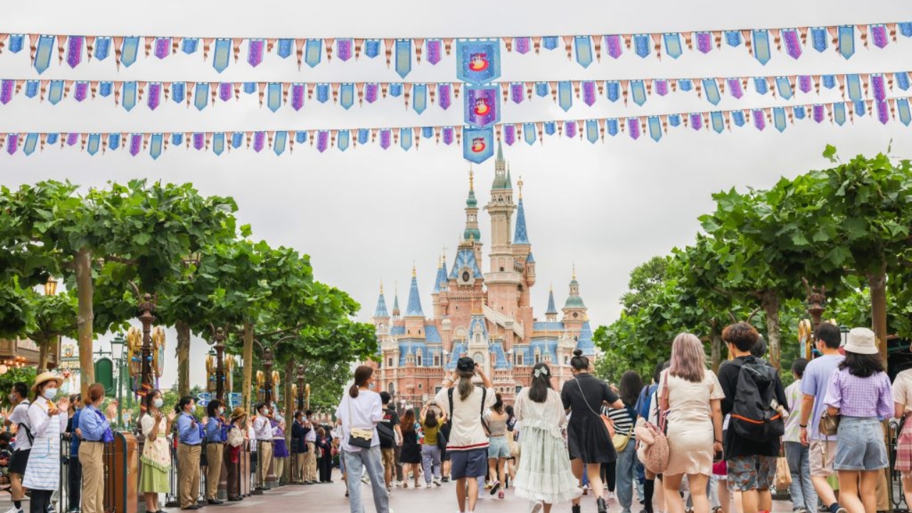 Disney Fans Join Characters in Singing Happy Birthday to Shanghai Disney Resort