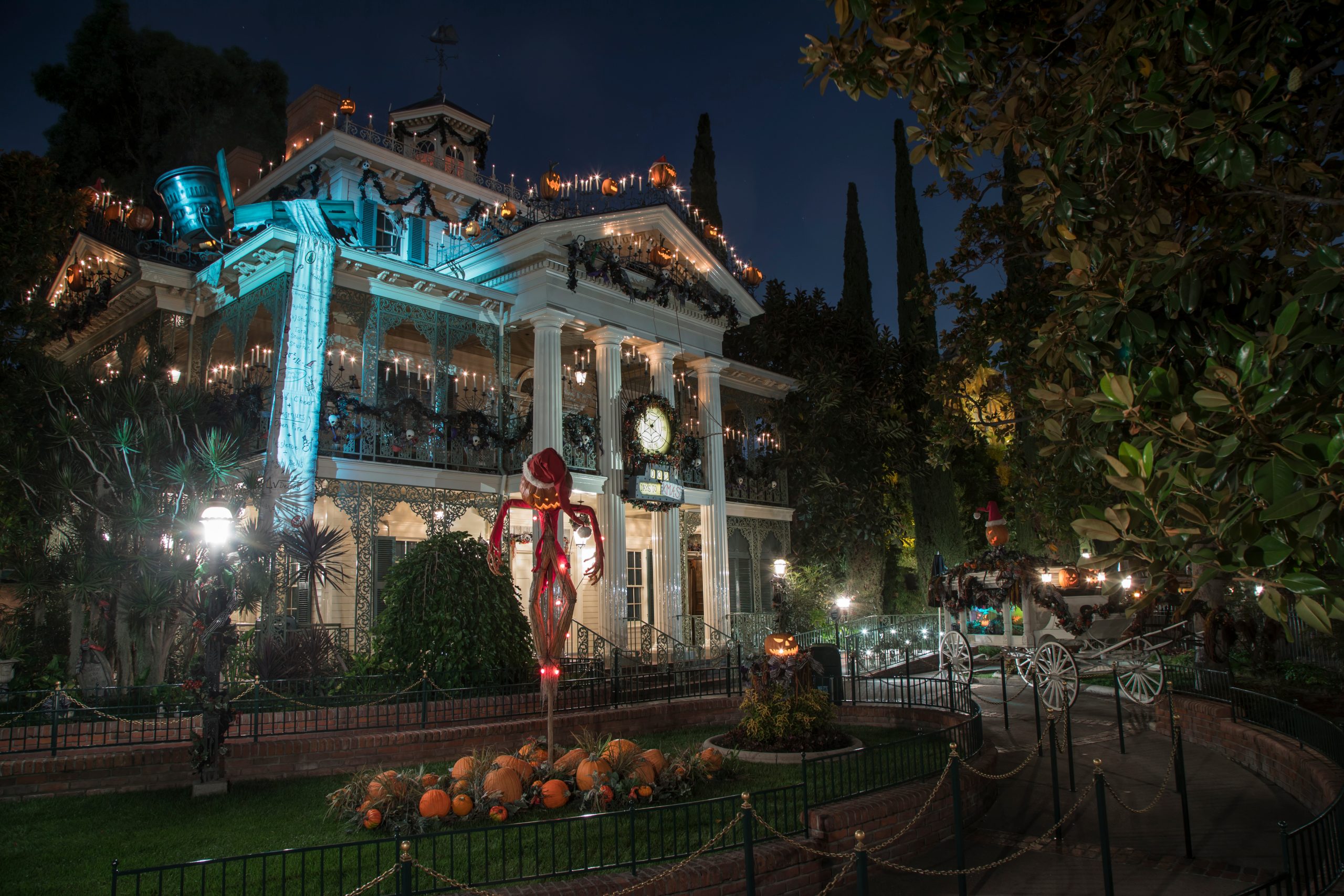 Magic Key Holders to Receive After Hours Access to Haunted Mansion Holiday