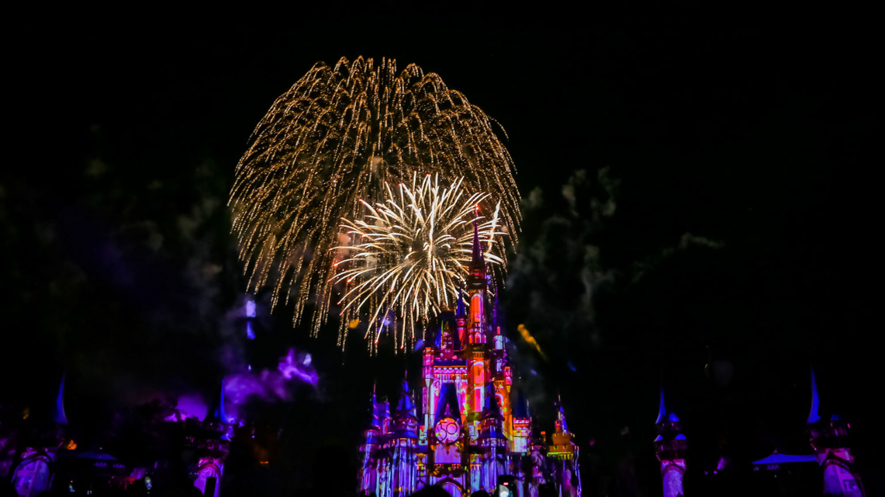 Thousands Come Together to say Goodbye to Happily Ever After at Magic Kingdom