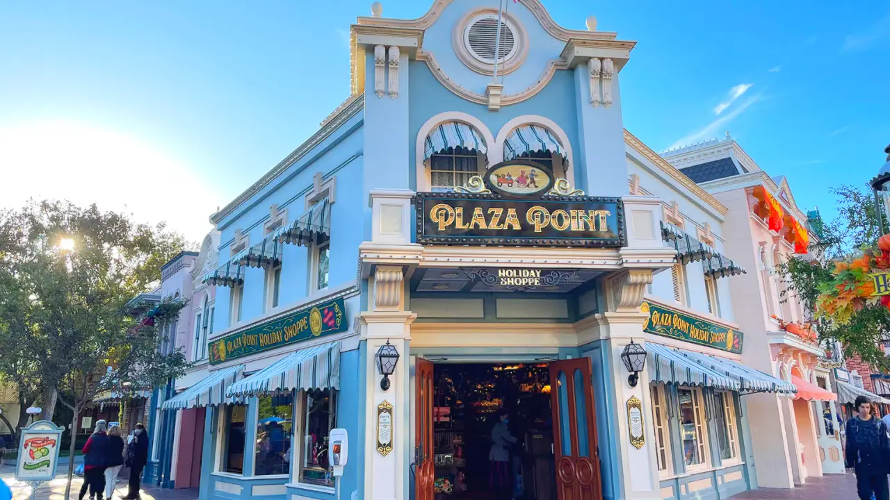 Plaza Point Holiday Shoppe Opens on Main Street, USA at Disneyland