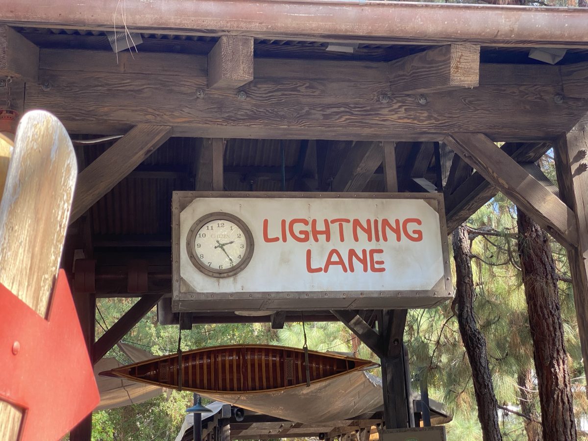 First Lightning Lane Sign Arrives at Disney California Adventure ~ Daps ...