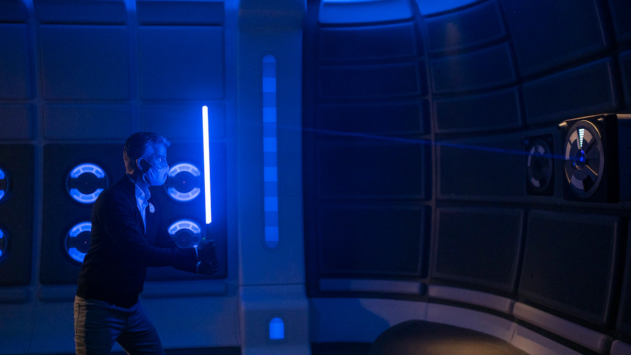 Josh D'Amaro - Lightsaber Training - Star Wars: Galactic Starcruiser