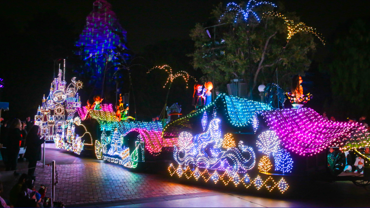 Main Street Electrical Parade and Disneyland Forever Bring Even More Magic to Disneyland with “Surprise” Preview