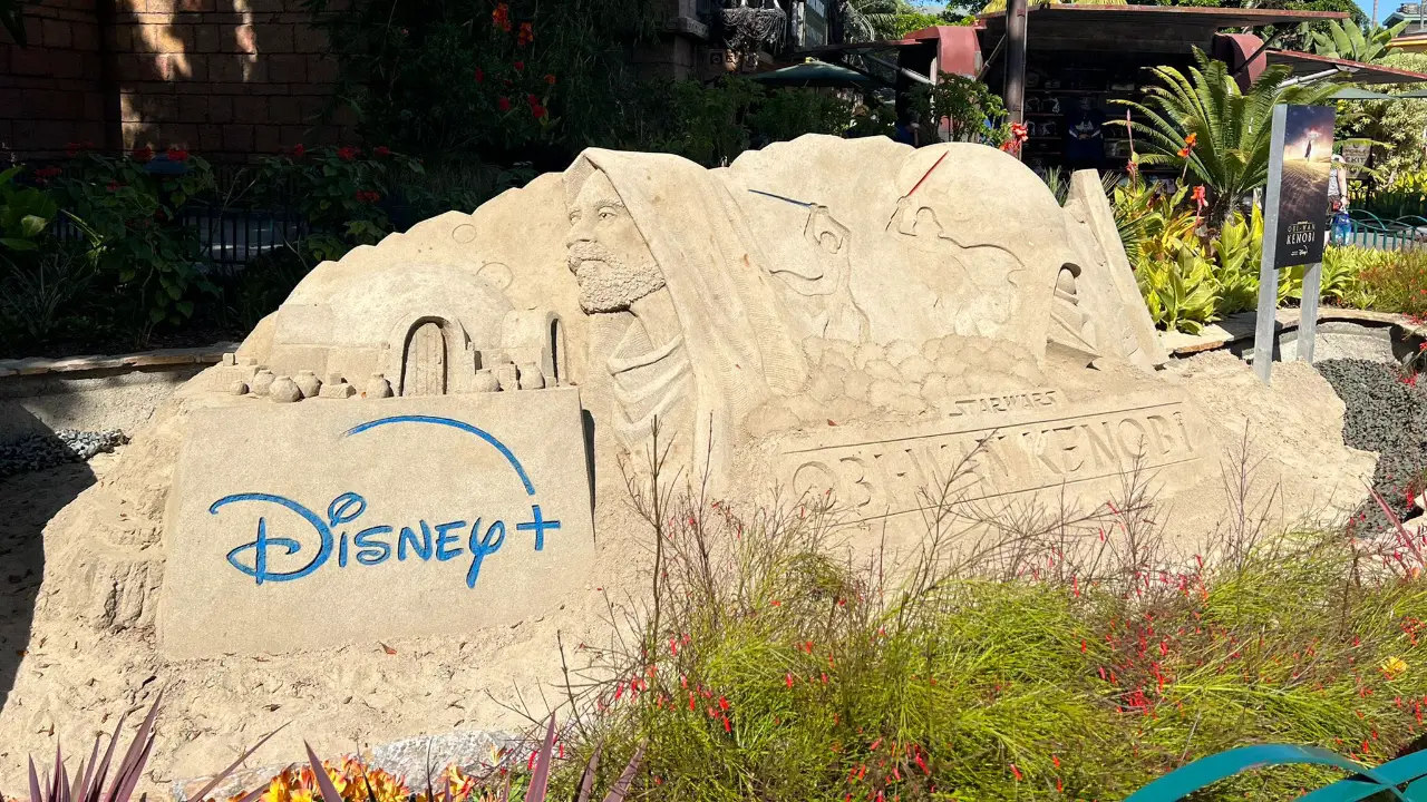 New “Obi-Wan Kenobi” Sand Sculpture Created at Downtown Disney District