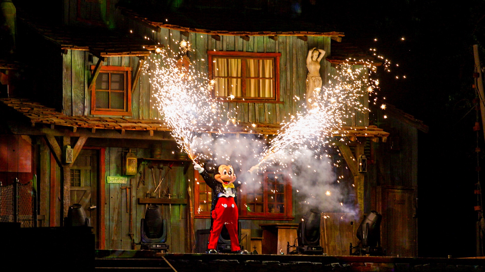 The Magic Comes Alive as Fantasmic! Returns to Disneyland!