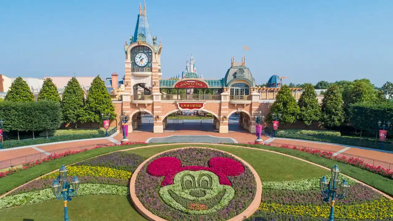 Shanghai Disneyland Reopens After Extended Closure