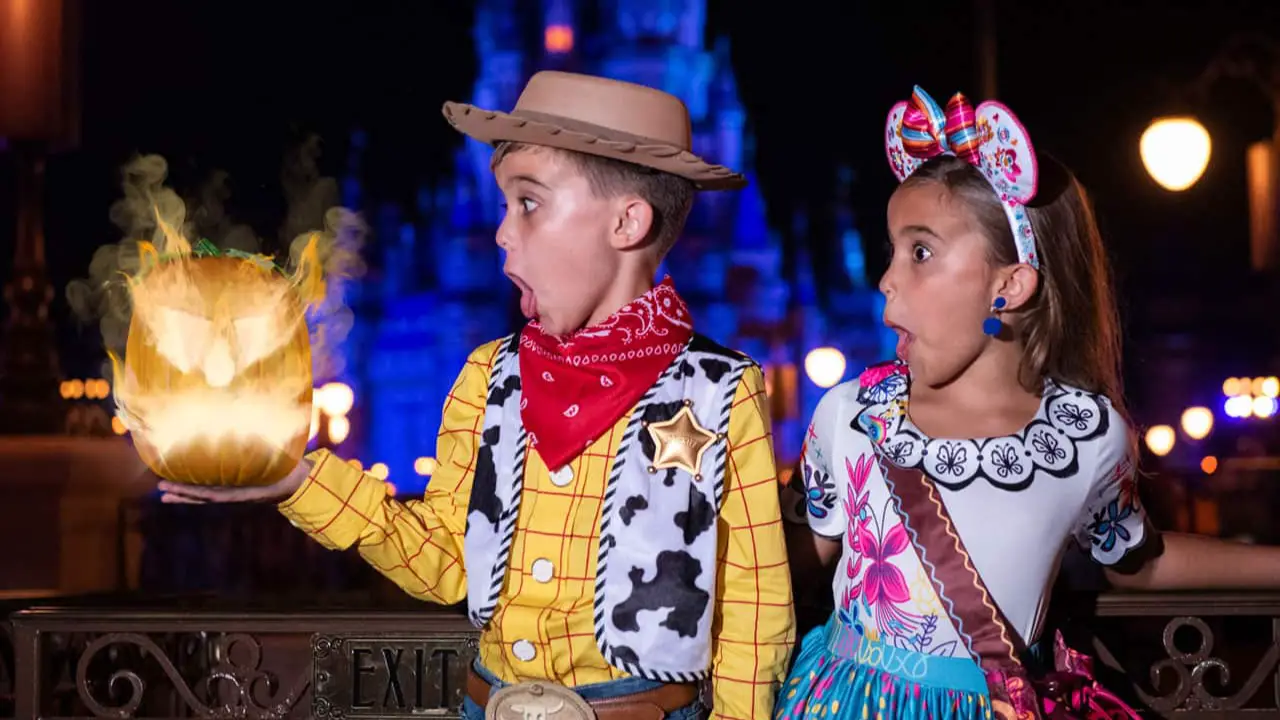 Mickey’s Not-So-Scary Halloween Party Offers Plenty of Disney PhotoPass Opportunities, Here are 13 of Them