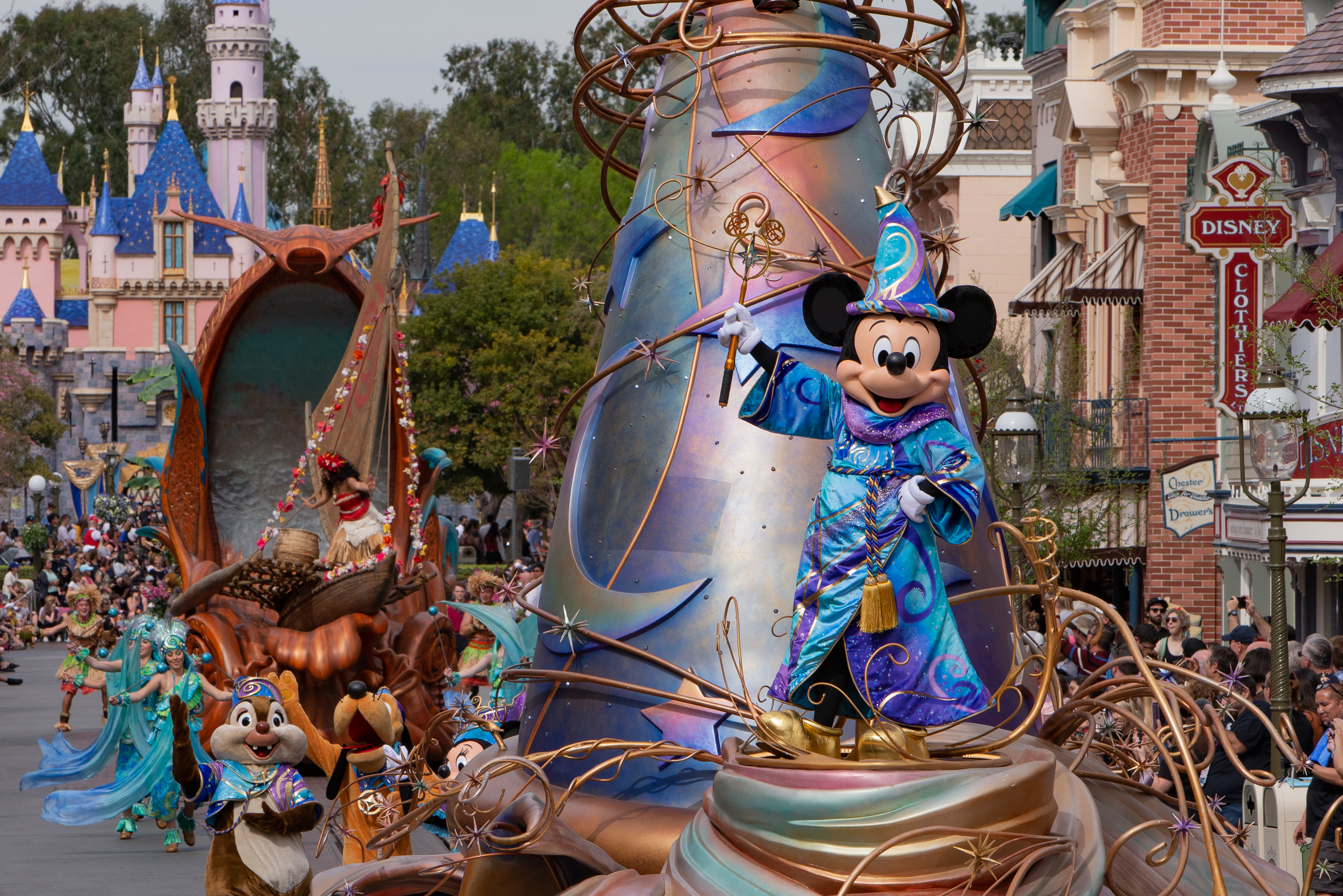 Magic Happens Returning to Disneyland Resort in February 2023