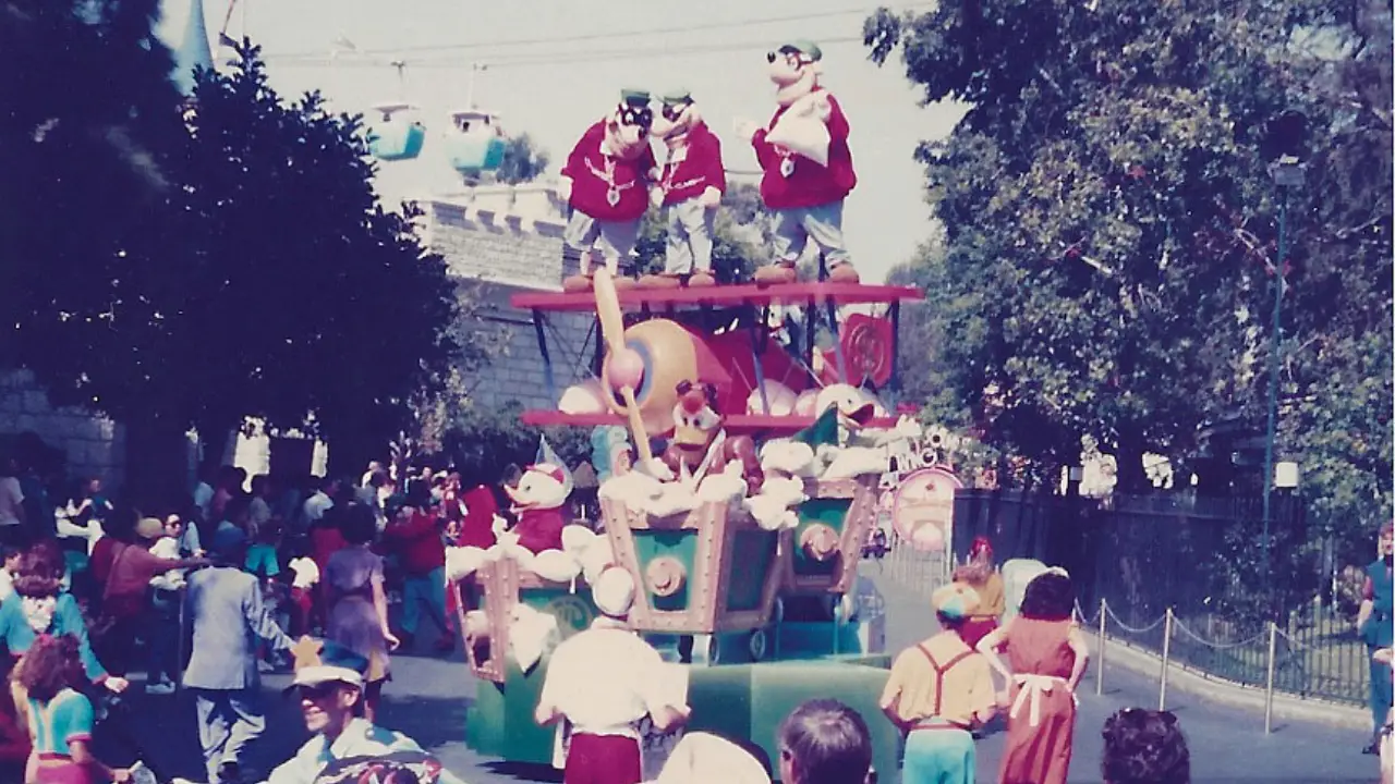 A Daytime Parade to Remember – 30 Years Ago at Disneyland