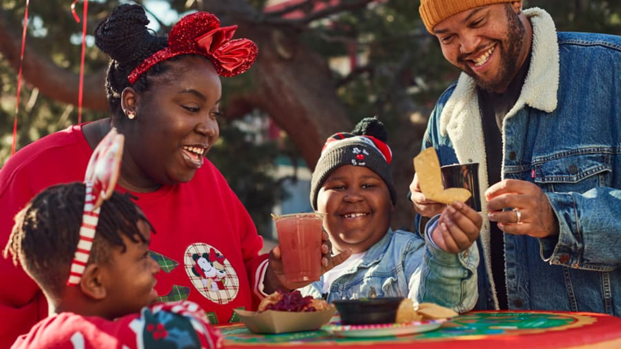 Holiday Treats Are Coming to the Disneyland Resort