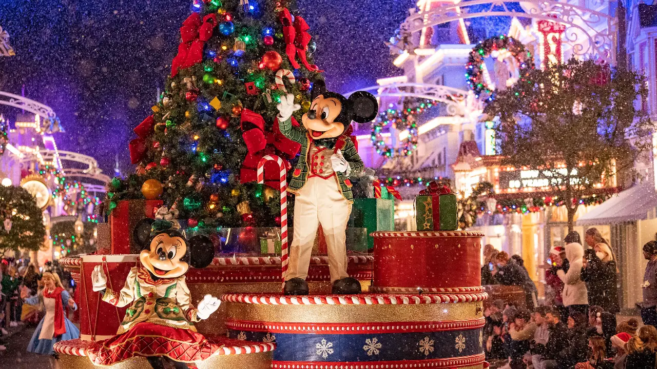 Walt Disney World Resort Shares Festive Holiday Offerings
