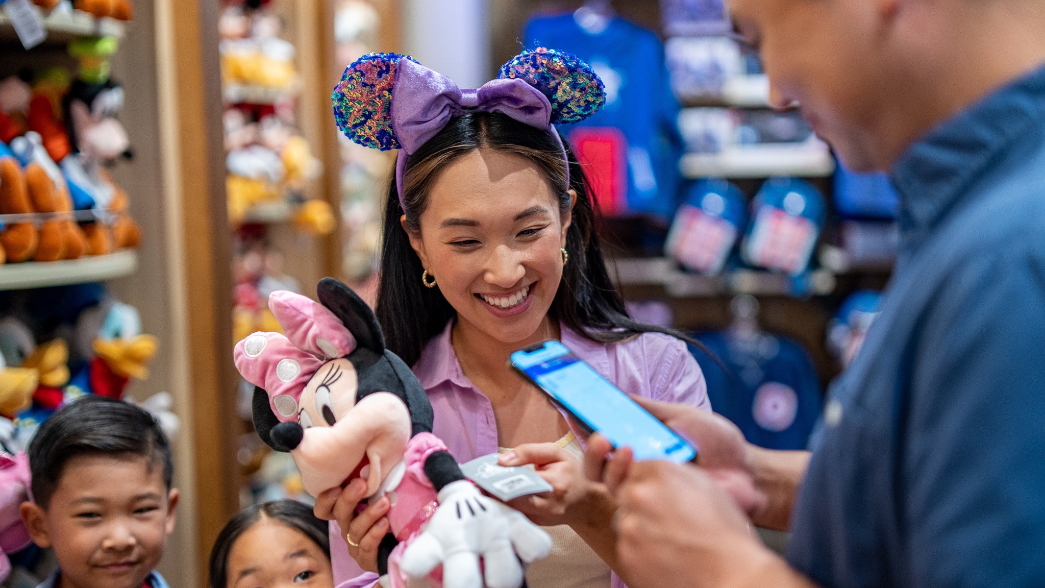 Disneyland App Continues to Add More Magic
