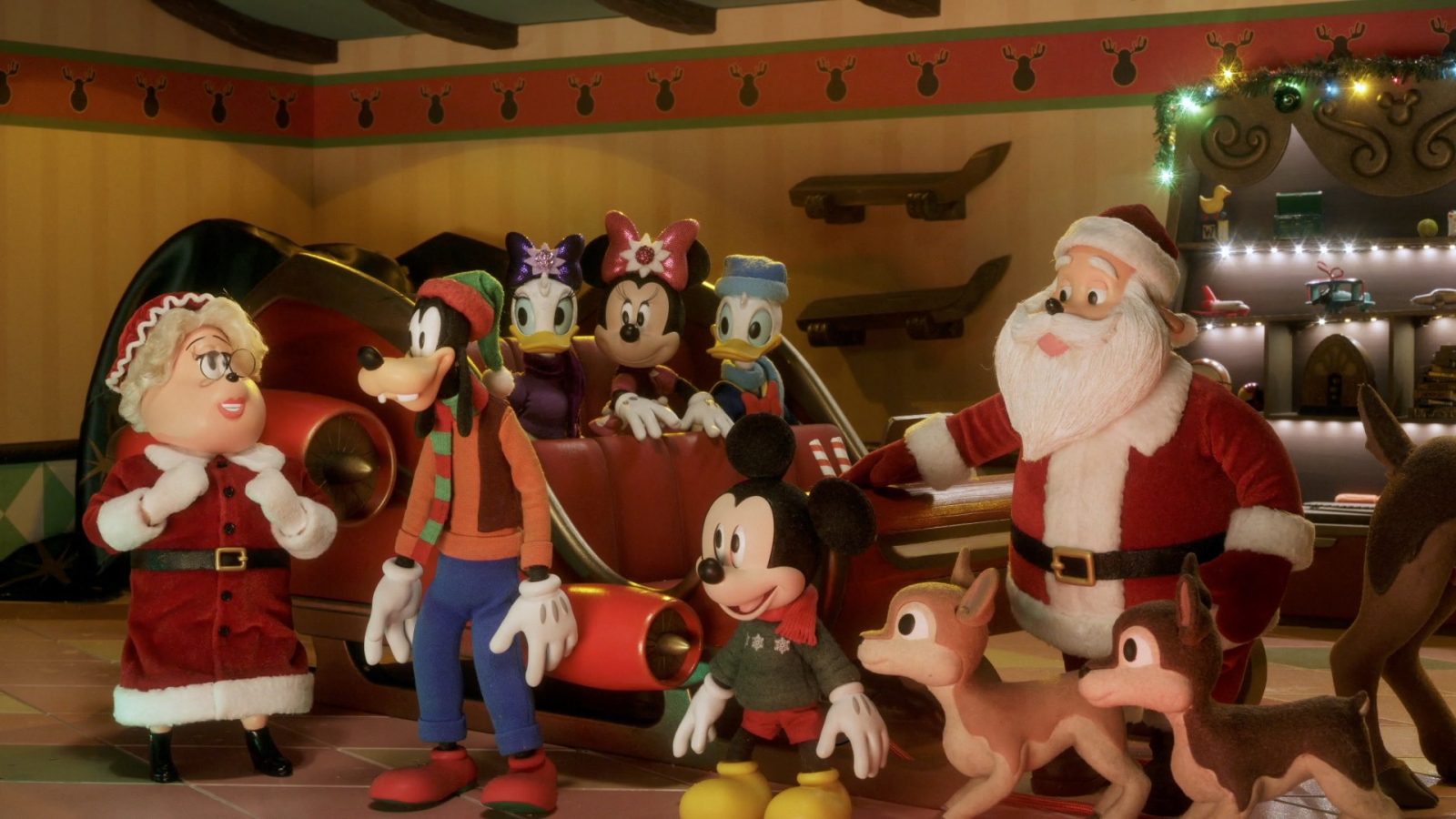 Mickey Saves Christmas - Review by Mr. Daps