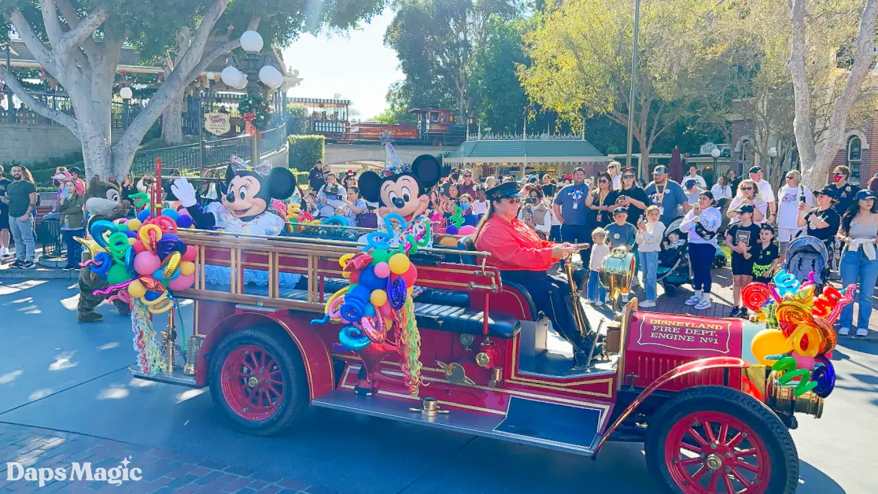 Disneyland Resort Celebrates Birthdays of Mickey Mouse and Minnie Mouse with Cavalcade