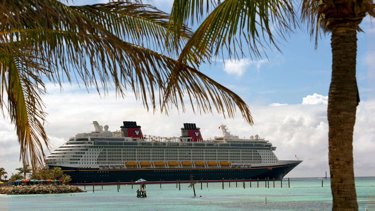 Disney Cruise Line Announces 25th Anniversary Sweepstakes As It Celebrates Its Silver Anniversary At Sea