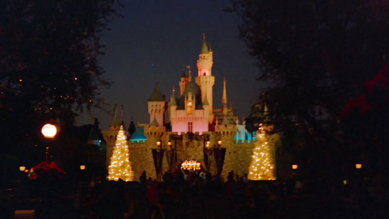 Happy Holidays! – 30 Years Ago at Disneyland