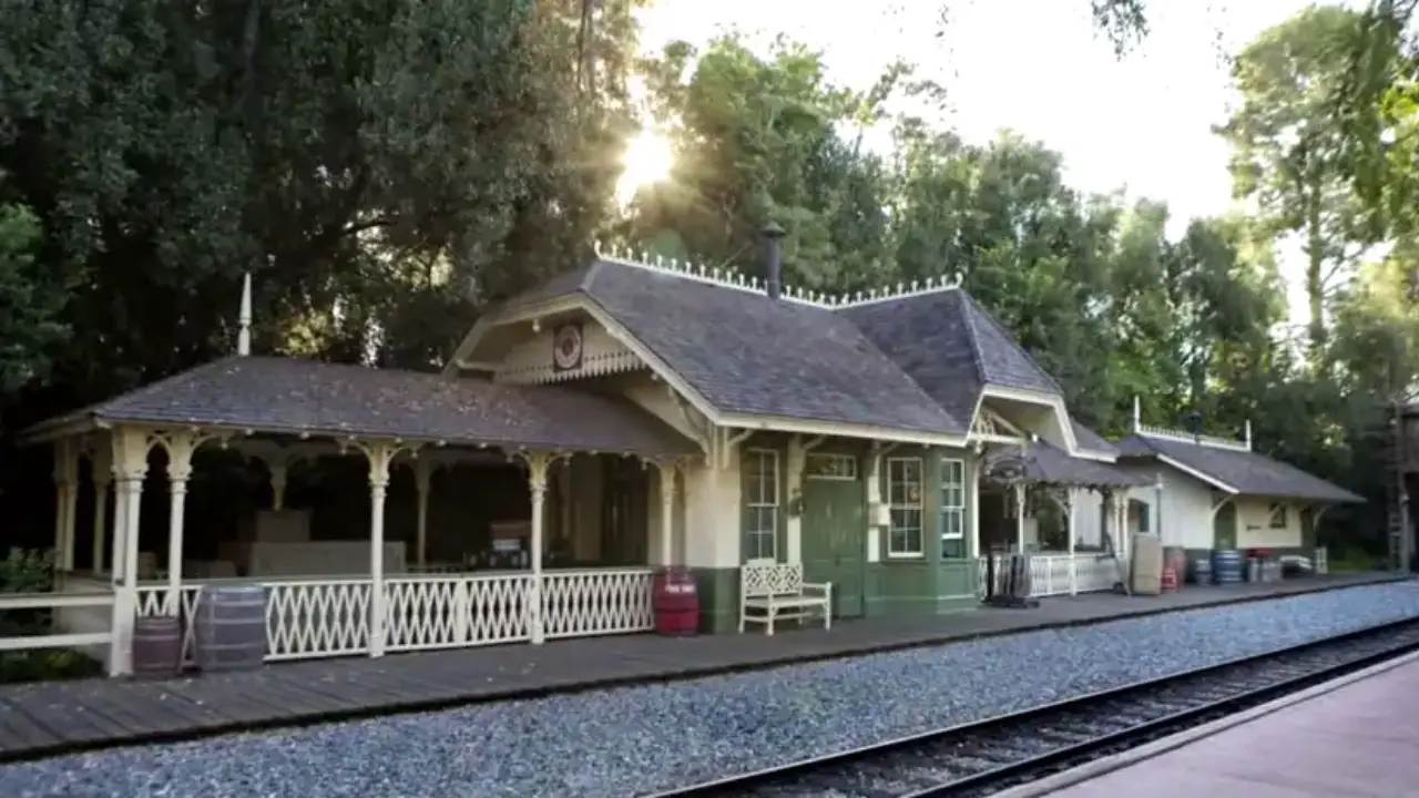 Disneyland’s New Orleans Square Train Station Damaged by Small Fire