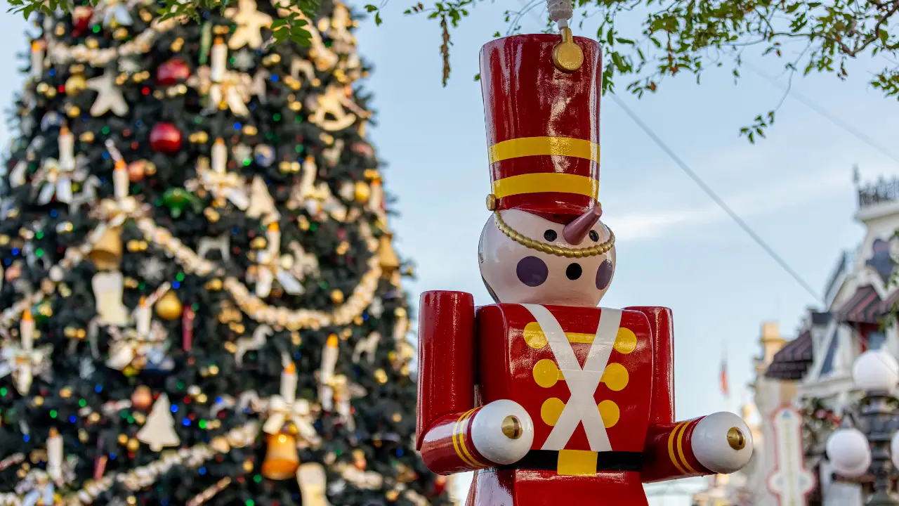 Walt Disney World Resort Releases Fun Facts About Holiday Décor and Gingerbread