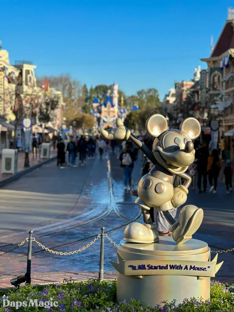 New Mickey Mouse and Minnie Mouse Statues Arrive As Castle Fountains ...