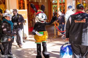 Oswald the Lucky Rabbit and Ortensia the Cat Arrive at Lunar New Year