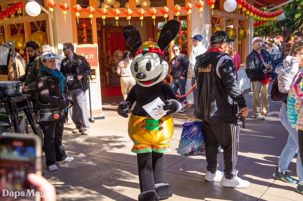 Oswald the Lucky Rabbit and Ortensia the Cat Arrive at Lunar New Year