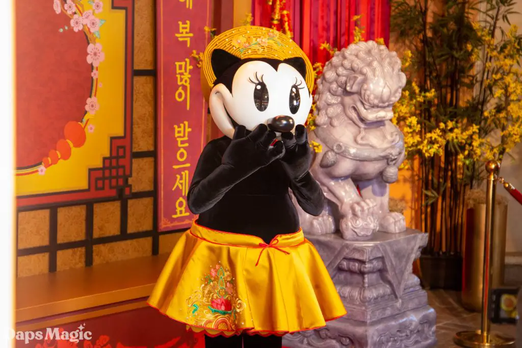 Oswald the Lucky Rabbit and Ortensia the Cat Arrive at Lunar New Year