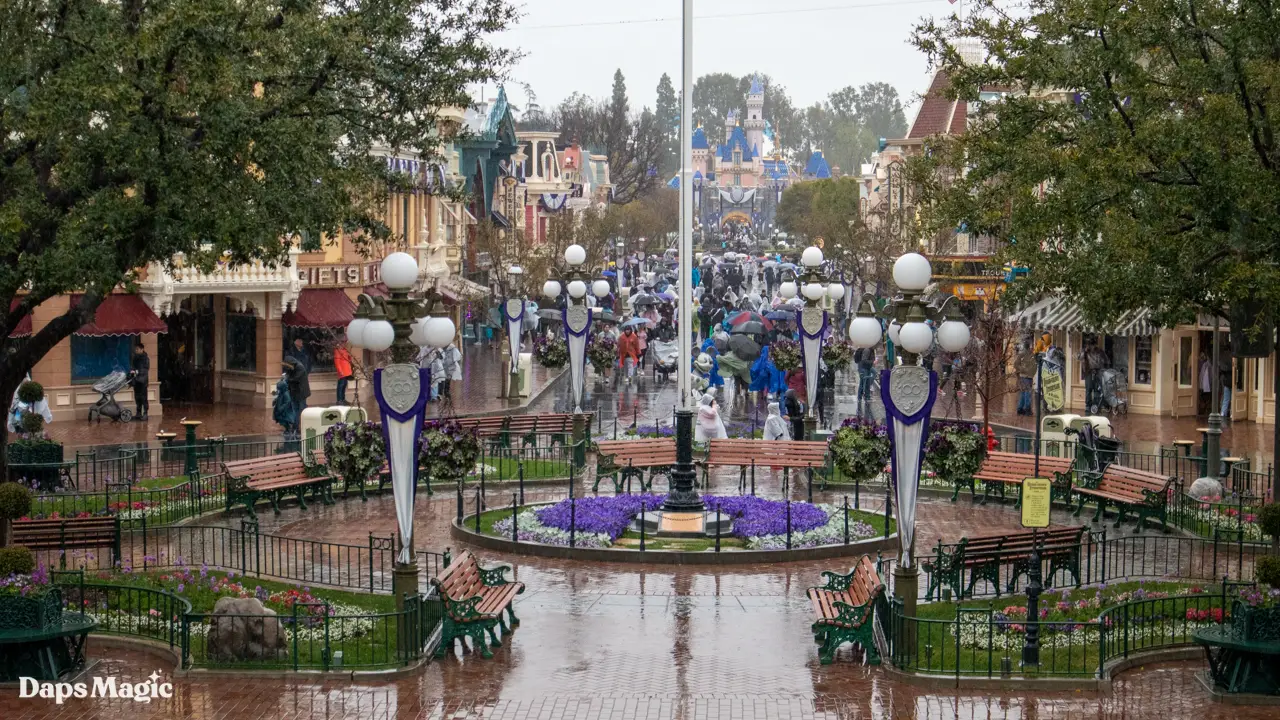 Pictorial: The Magic of A Rainy Walk Around the Disneyland Resort