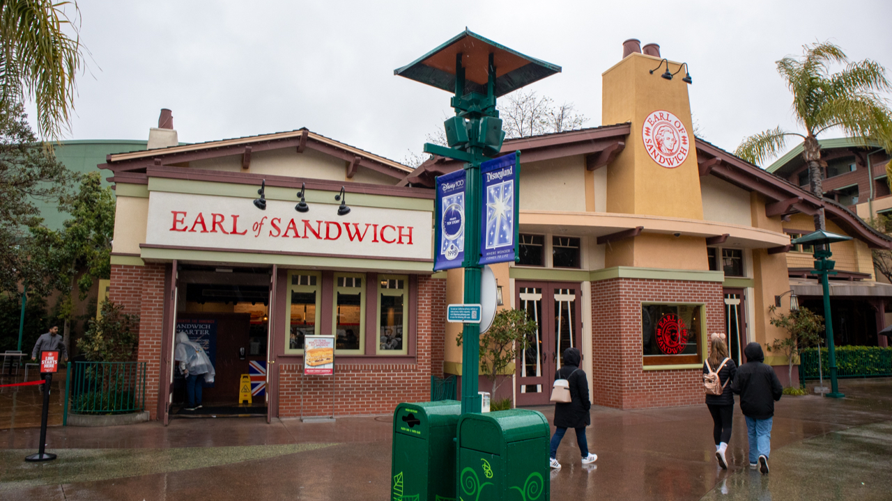 Training Begins at Earl of Sandwich Tavern in Downtown Disney District as Menu is Revealed