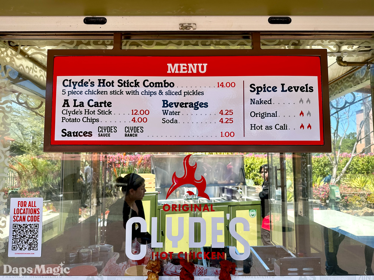 Clyde's Hot Chicken Now Open in Downtown Disney District at Disneyland