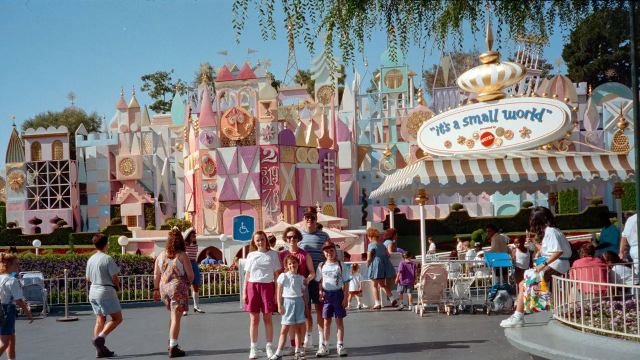 Bring the Whole Family! – 30 Years Ago at Disneyland