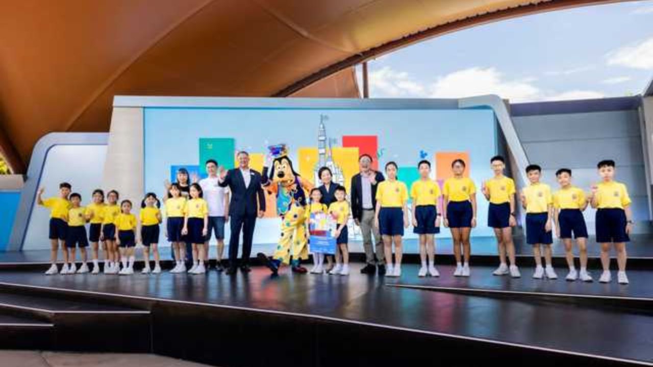 Magical Moments Unfold at the “We Did It!” Award Ceremony at Hong Kong Disneyland Resort
