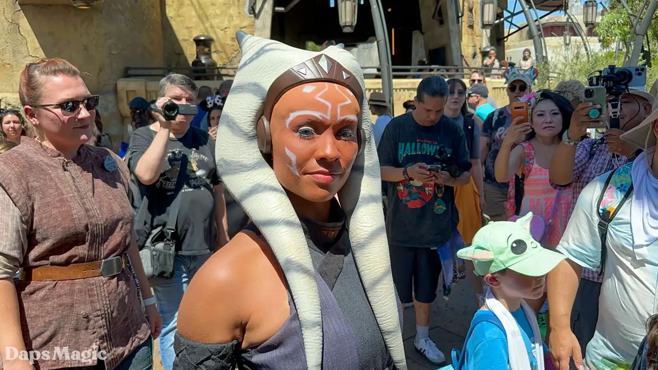 Ahsoka Tano Makes First Appearance in Star Wars: Galaxy’s Edge at Disneyland