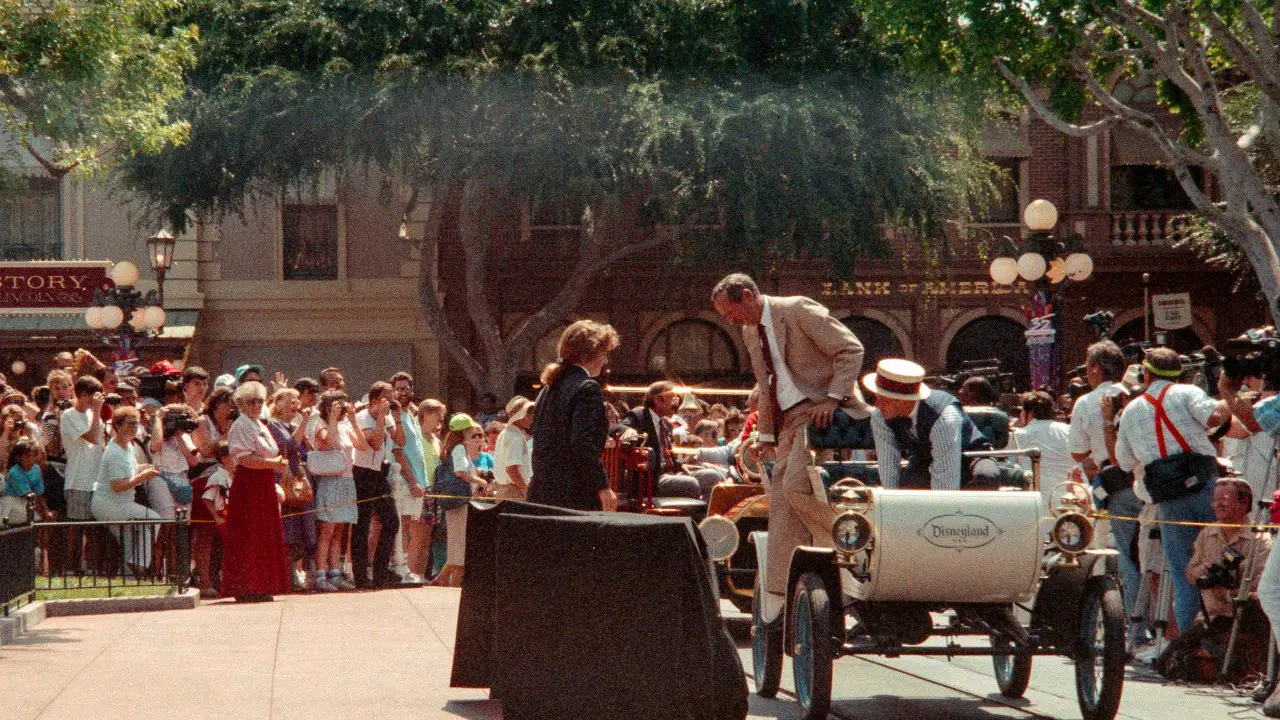 No Longer Banking on Main Street – 30 Years Ago at Disneyland
