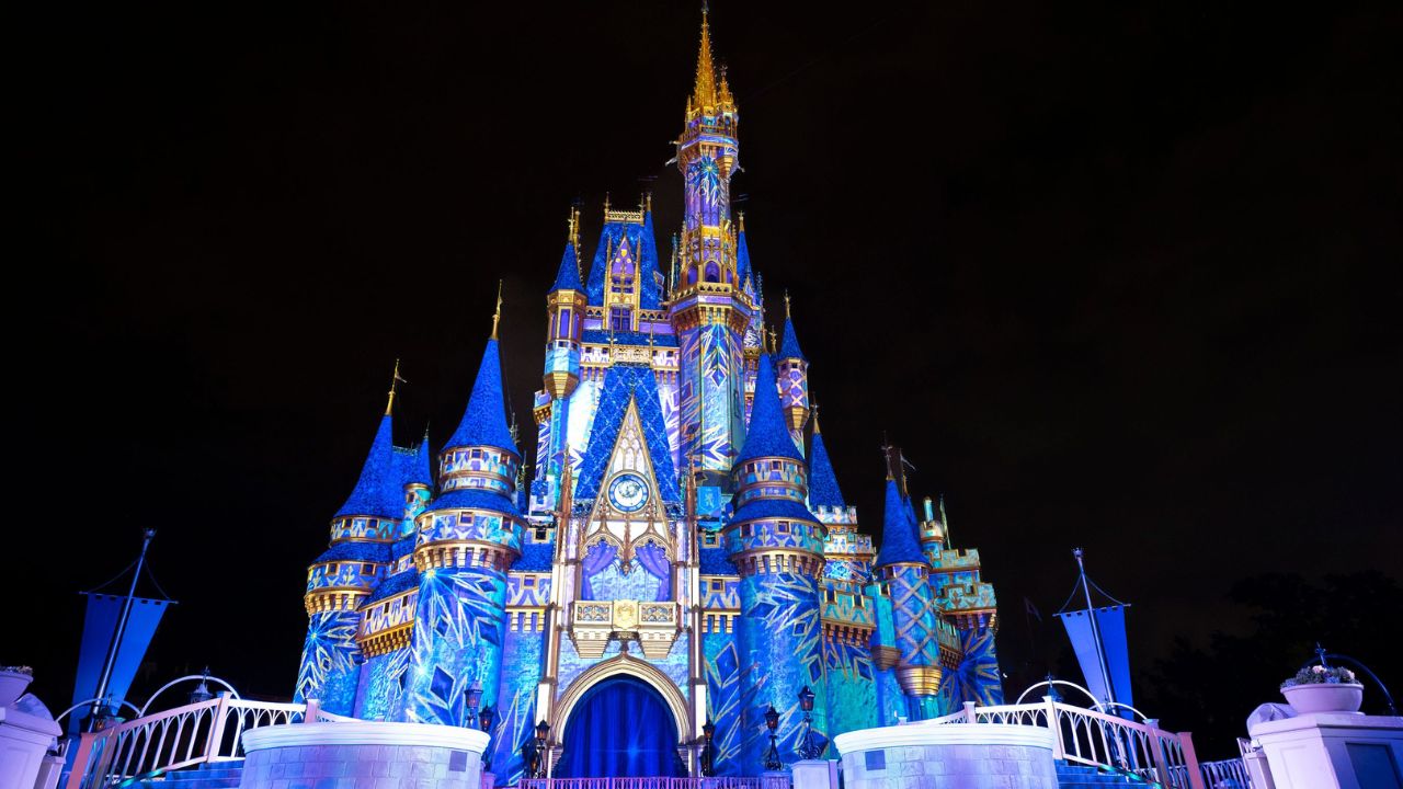 New Frozen Holiday Surprise Coming to Magic Kingdom This Holiday Season