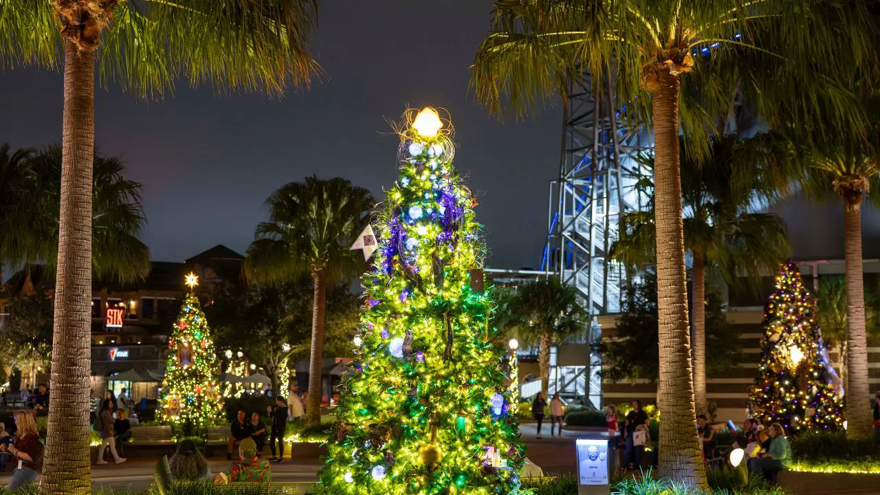 VIDEO/PHOTOS: Disney Springs Gets Decked Out For the Holidays
