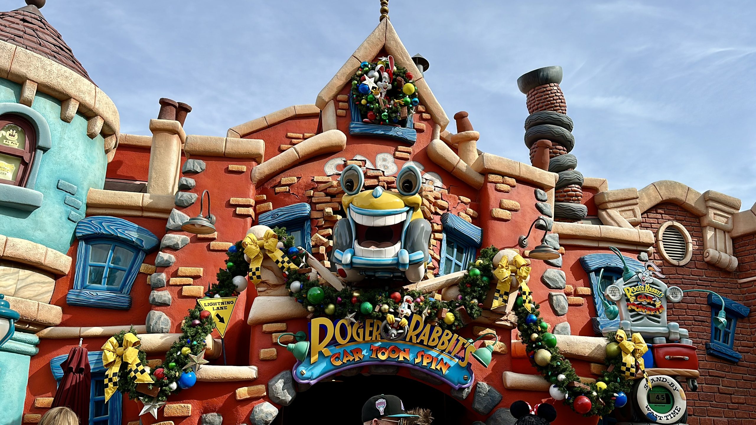 VIDEO TOUR: Mickey’s ToonTown Post Refurbishment and With Holiday Decorations