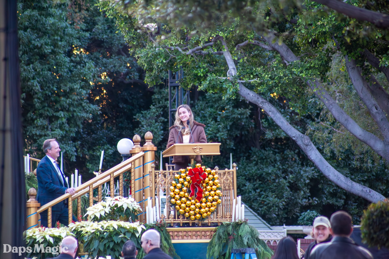 Disneyland’s 2023 Candlelight Processional Narrator Revealed