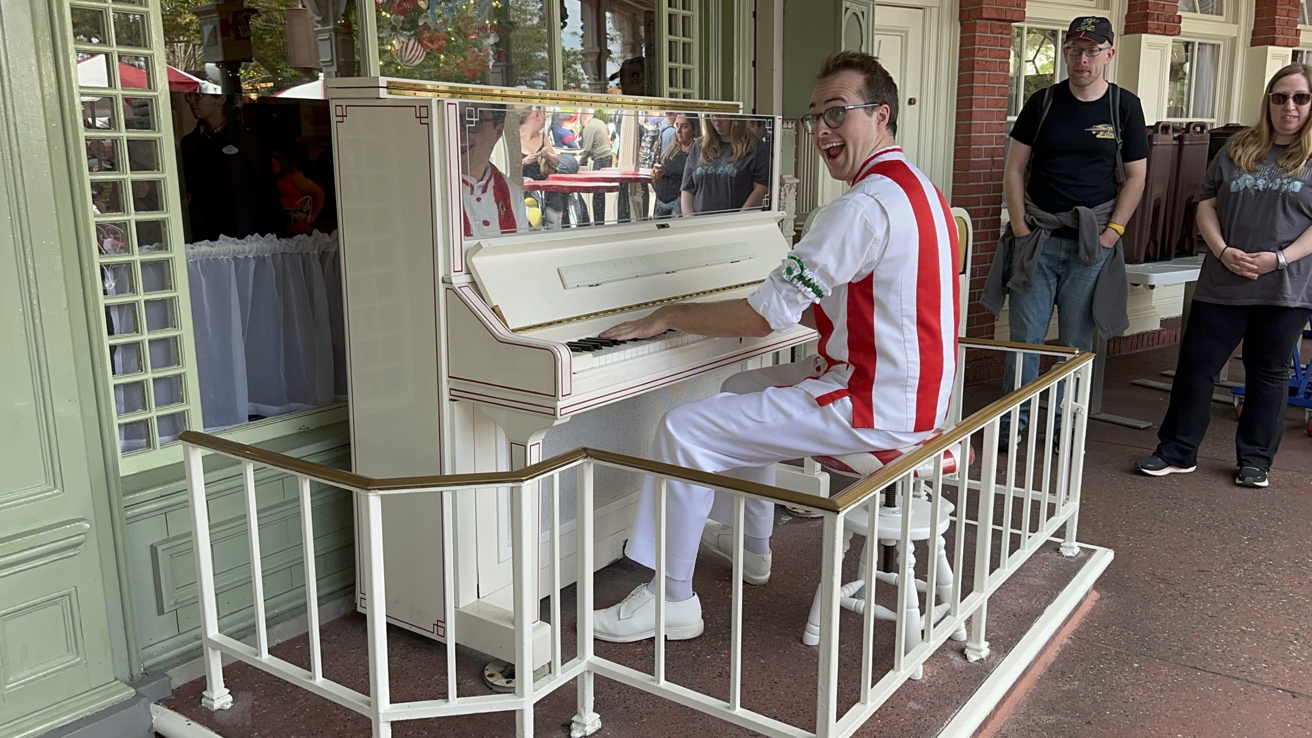 Listen to a ‘White Christmas’ Medley Played by Grayson on the Ragtime Piano at Magic Kingdom