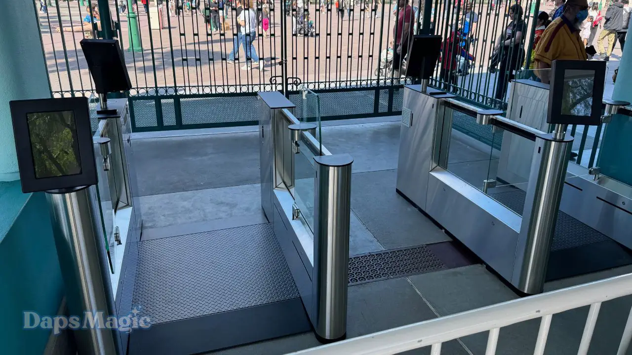 New Main Entrance Gates Begin to Appear at Disneyland Resort