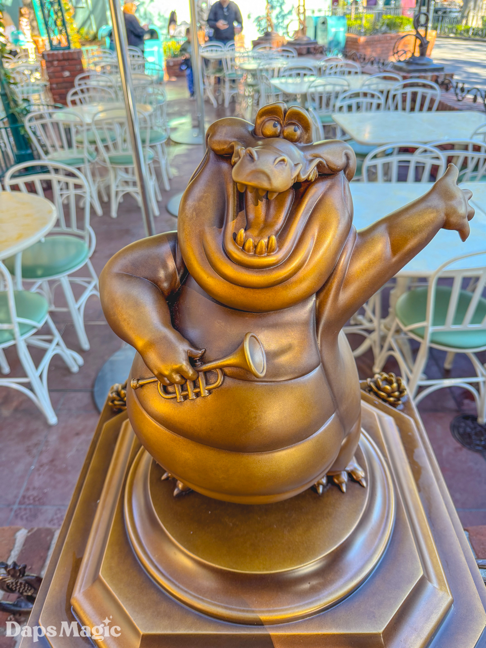 New Louis the Alligator Statue Appears Outside Tiana's Palace at Disneyland