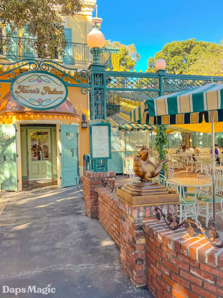 New Louis the Alligator Statue Appears Outside Tiana's Palace at Disneyland