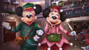 New Holiday Outfits Revealed for Mickey Mouse and Minnie Mouse for Disneyland Resort’s Holiday Season