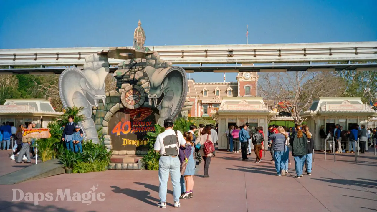 Looking Forward to the Fortieth – 30 Years Ago at Disneyland