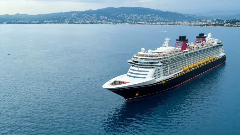 Disney Dream sailing at sea