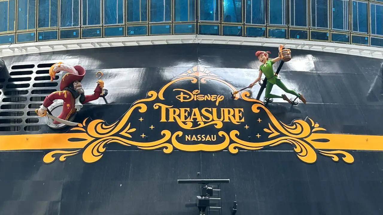 Peter Pan and Captain Hook Appear on Disney Treasure